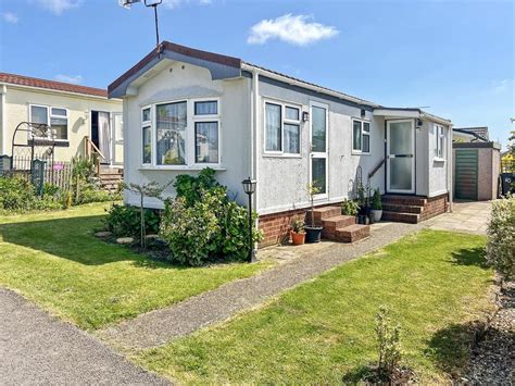 &163;150,000 2 bedroom park home for sale Seasalter Lane, Seasalter, Whitstable Fully Residential Park Over 50's 2 1 Reduced < 14 days Marketed by Spiller Brooks Estate Agents - Whitstable. . Park homes for sale at applegarth park seasalter